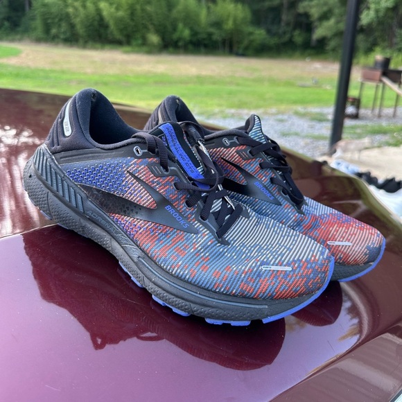 Brooks Vibrant Blue and Orange Running Shoes - Picture 1 of 9